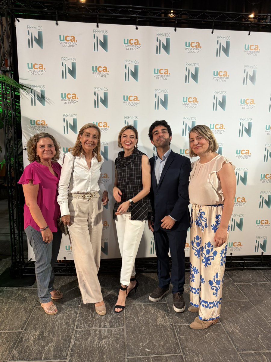 aprensajerez's tweet image. 🏆 Enhorabuena a la @univcadiz por la excelente iniciativa y organización de los premios #IN2025, celebrados anoche en Cádiz.

🙌 Felicidades a todos los premiados y, en especial, a Almudena de la Montaña, reconocida en la categoría Medios de comunicación 👏👏
