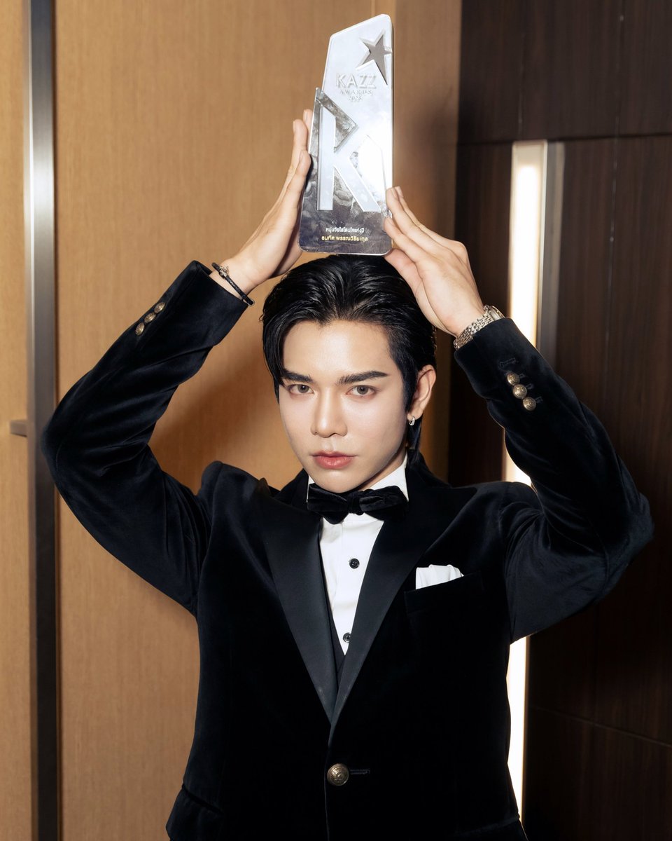 blbpfg's tweet image. My it boy

#KazzAwards2025xBillyBabe 
#babiibabe