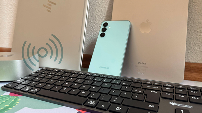 trustedblogs's tweet image. Deine Tastatur für alles: Mit der Pearl Multi-Device Akku-Tastatur steuerst du PC, Mac, Tablet und Smartphone gleichzeitig. Ideal für einen flexiblen Workflow.

👉 techsonar.de/2025/05/20/pea…

#HomeOffice #TechGadget @TechSonar

Wir empfehlen deinen #Blog ❤️ trusted-blogs.com/blogger