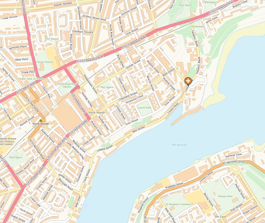 NELiveTraffic's tweet photo. 🚛 OVERTURNED HEAVY GOODS VEHICLE
📌 Brewhouse Bank / Union Road, #FishQuay #NorthShields
ℹ️ A fuel tanker has overturned and has caused a leak. Fire service & Police in attendance. Road will be closed for some time. https://t.co/Dymce4HHWX