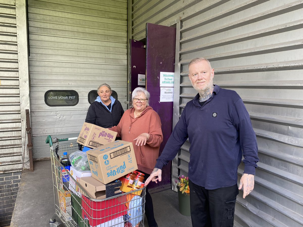Food AWARE CIC (@foodaware) on Twitter photo **EXCITING NEW PARTNERSHIP ANNOUNCEMENT**
Huge thanks <a href="/coopuk/">Co-op</a> Castlewood CDC for fab donation of 4 pallets of surplus <a href="/Huggies/">Huggies®</a> nappies!
Collected by <a href="/jpwaltonandson/">JP Walton and Son</a> & going out FREE to our community projects!
Big thanks <a href="/TNLComFund/">The National Lottery Community Fund</a> 4 ongoing support
👇
facebook.com/share/p/1BbEHH… **EXCITING NEW PARTNERSHIP ANNOUNCEMENT**
Huge thanks <a href="/coopuk/">Co-op</a> Castlewood CDC for fab donation of 4 pallets of surplus <a href="/Huggies/">Huggies®</a> nappies!
Collected by <a href="/jpwaltonandson/">JP Walton and Son</a> & going out FREE to our community projects!
Big thanks <a href="/TNLComFund/">The National Lottery Community Fund</a> 4 ongoing support
👇
facebook.com/share/p/1BbEHH…
