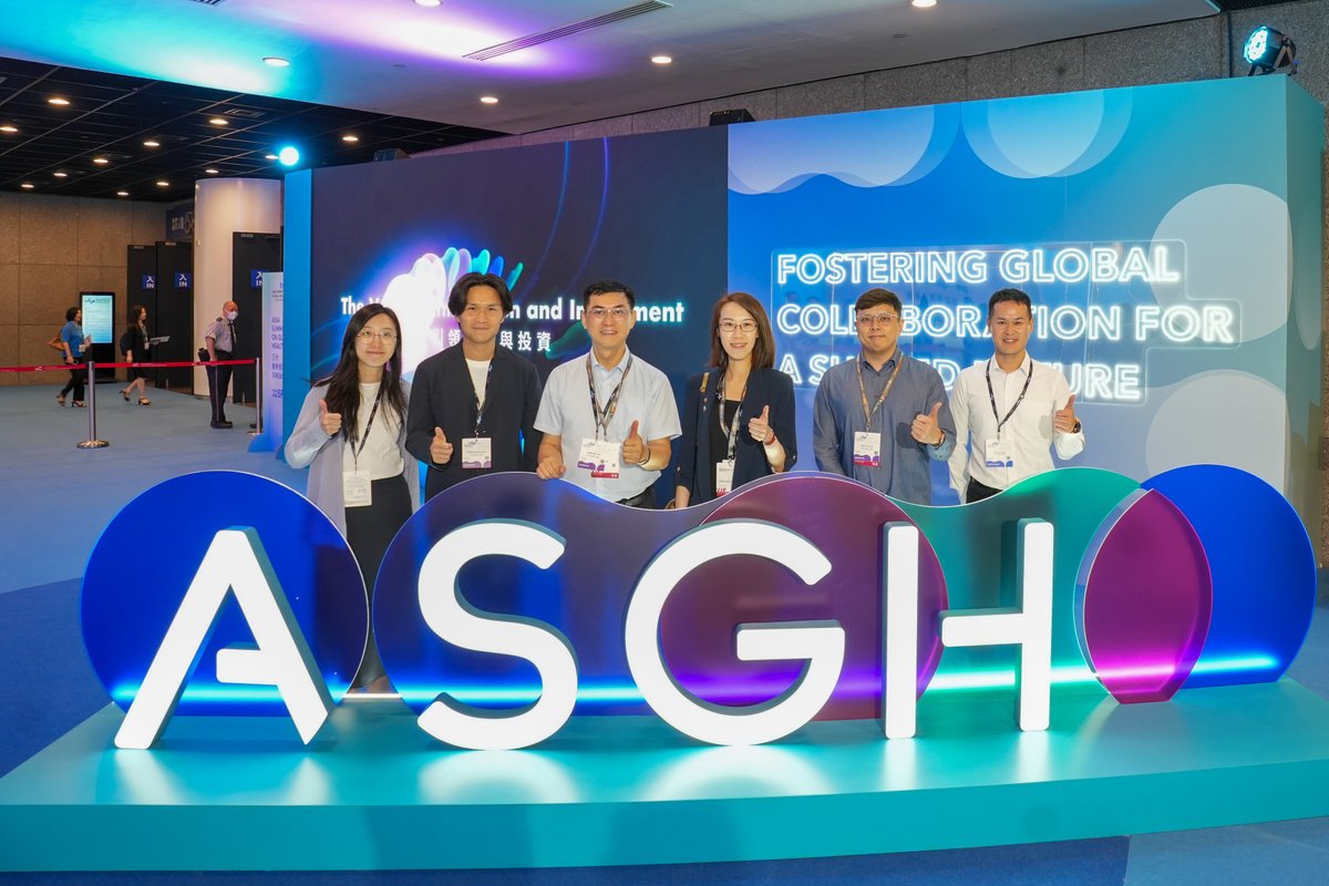 cuhknursing's tweet photo. The #ACTuWISE team, founded by Prof. Connie CHONG, recently participated in two major healthcare events (27-28 May) — the Asia Summit on Global Health and the Hong Kong International Medical and Healthcare Fair — held concurrently🤩! #ASGH #hkmedicalfair @ConnieChong1 @WT_Chien https://t.co/Z2UXafvscW