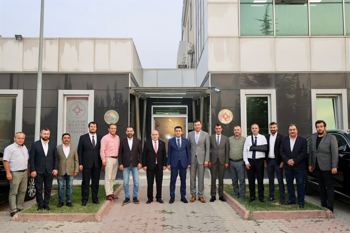 Bilecik TSO (@bileciktso) on Twitter photo BTSO olarak, ilimizde görev yaptığı süre boyunca halkımızla güçlü bir bağ kuran, ilimizin ekonomik ve sosyal gelişimine önemli katkılar sağlayan Sayın Valimiz Şefik Aygöl’ün Tunceli Valiliği görevine atanmasından dolayı kendisini tebrik ediyoruz.
<a href="/mehmet__ergun/">Mehmet Ergün</a> BTSO olarak, ilimizde görev yaptığı süre boyunca halkımızla güçlü bir bağ kuran, ilimizin ekonomik ve sosyal gelişimine önemli katkılar sağlayan Sayın Valimiz Şefik Aygöl’ün Tunceli Valiliği görevine atanmasından dolayı kendisini tebrik ediyoruz.
<a href="/mehmet__ergun/">Mehmet Ergün</a>