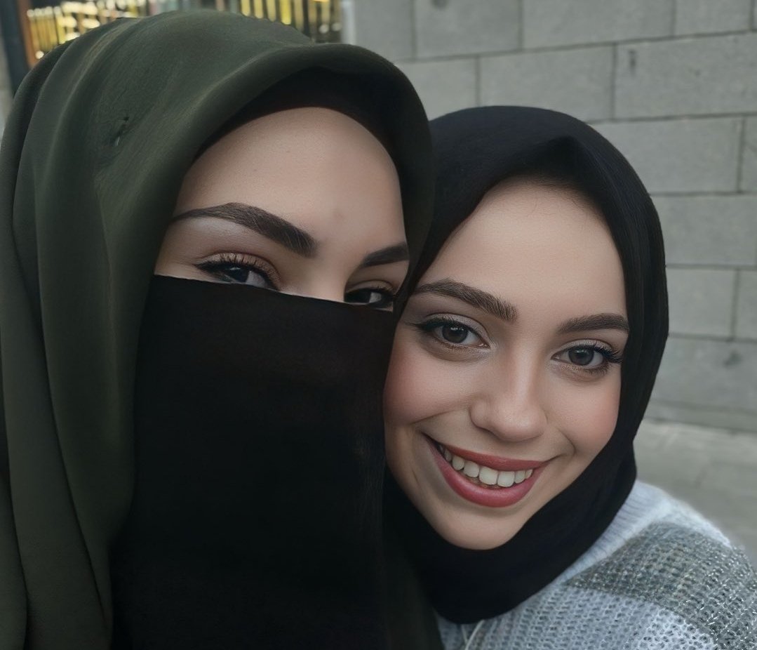 Diyarbakır Dicle Üniversitesi İlahiyat Fakültesi öğrencisi Sena Düzgün, Onkoloji Hastanesi bahçesindeki ağaçta asılı halde ölü bulunmuş. İntihar edecek bir kız asla bir gece vakti dışarı çıkıp bir hastanenin bahçesinde kendini asmaz. Bu gözlerle hele bunu hiç yapmaz. Cinayet bu.