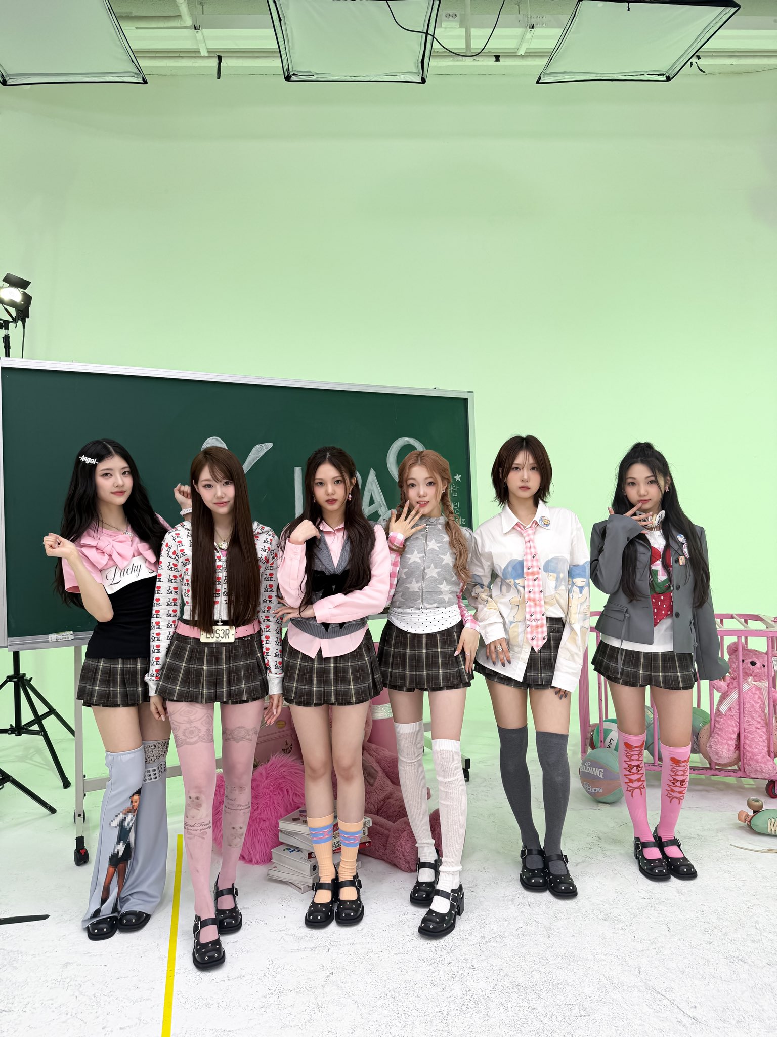 GsG8mpKXkAAhw7M?format=jpg&name=large