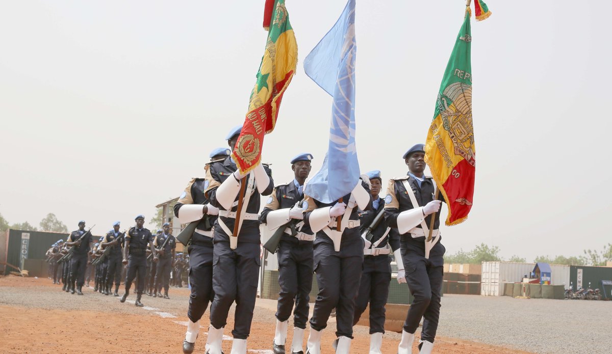 LA CÉLÉBRATION DE LA JOURNÉE INTERNATIONALE DES CASQUES BLEUS CE 29 MAI EST INSCRITE SOUS LE THEME : LE FUTUR DU MAINTIEN DE LA PAIX.

Une occasion pour rappeler le rôle éminent du Sénégal dans le maintien de la paix depuis 1960. C’est près de 60 000 hommes et femmes qui ont été