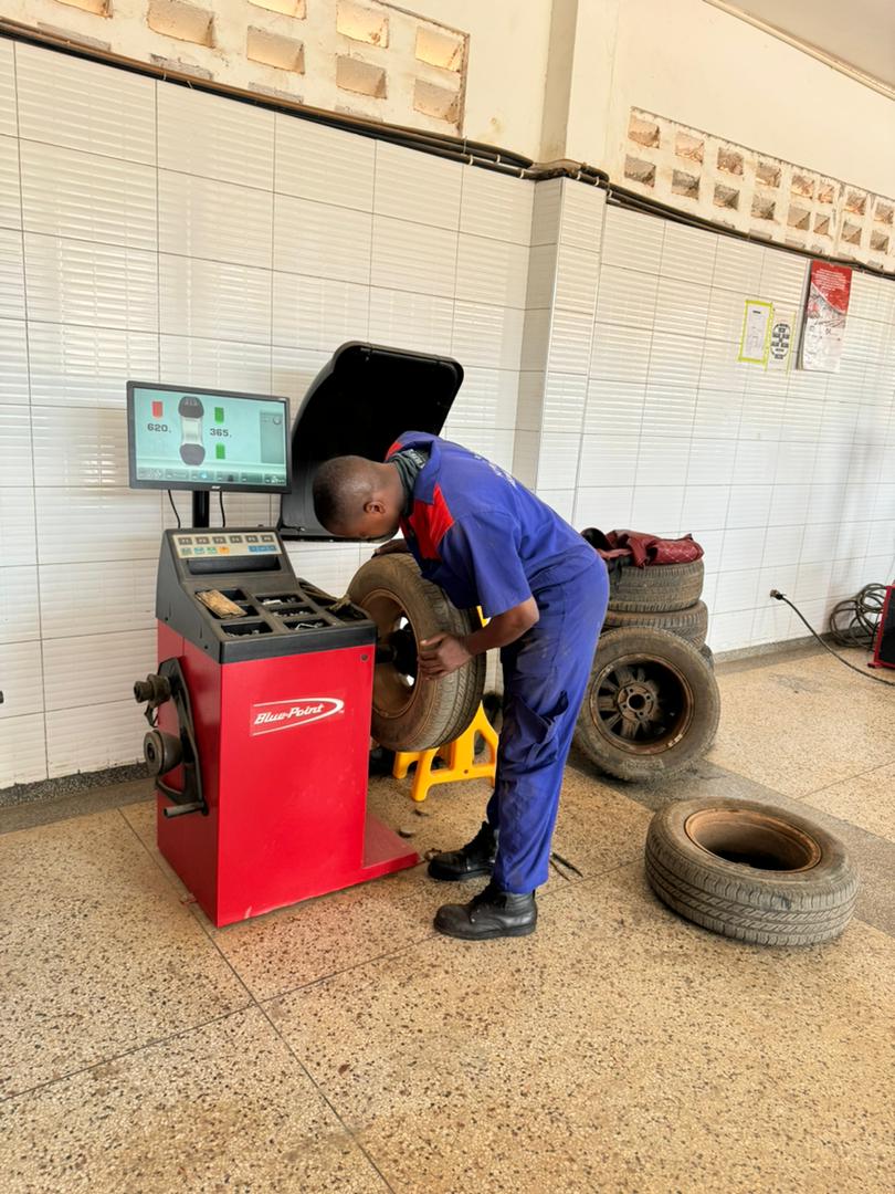 NiyoGarage's tweet image. Experience unparalleled #wheelbalancing #WheelAlignment #tyrefitting, #inspection and #repairs offering exceptional value for your money.😉👍 Visit us today: #CallOrWhatsapp: 0757001002/0776202785. #ThursdayThoughts #niyogarage #CCTV #Apology
