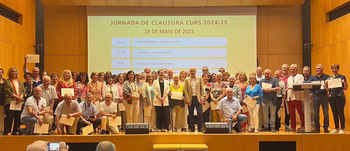 Clausura Curso <a href="/UPVCampusGandia/">Campus de Gandia | UPV</a> presidida por la vicerrectora Salomé Cuesta <a href="/UPV/">Universitat Politècnica de València</a> y director Vicenç Almenar, con la participación de Lluís Miret, Bernardino Roig y Ana Muñoz. 
Entrega de diplomas y representación "Parlem d'amor", del grupo de teatro, dirigido por César Monzonís.