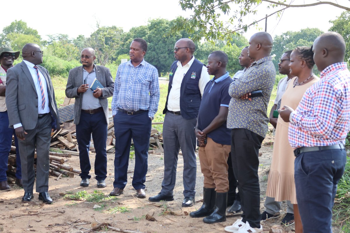 NOSP_UG's tweet image. The Parliamentary Committee on National Economy is undertaking field visits to MAAIF donor-funded projects in the Eastern Region. The visits aim to assess progress and value for money in transforming livelihoods through agriculture. 
@MAAIF_Uganda
@PS_MAAIF 
@FrankTumwebazek