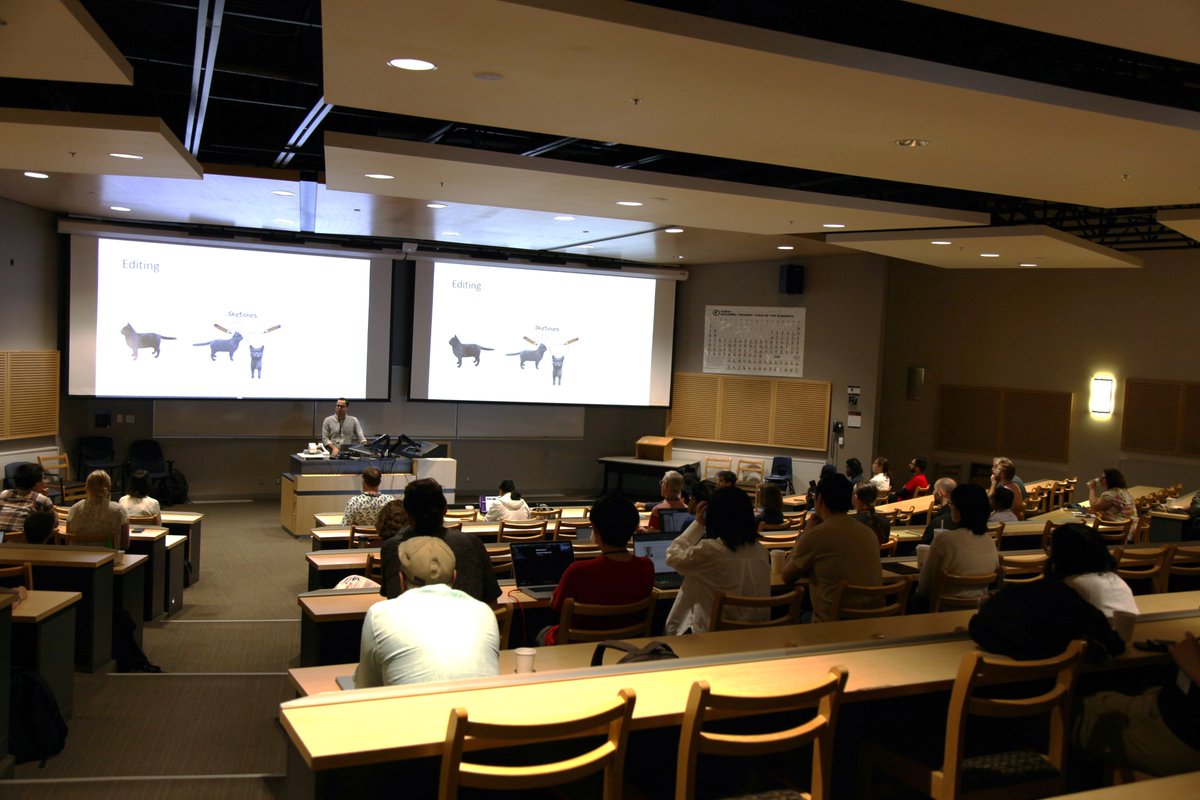 GraphxInterface's tweet image. Day 2 of #GI2025 was packed with fascinating sessions and thought-provoking talks!