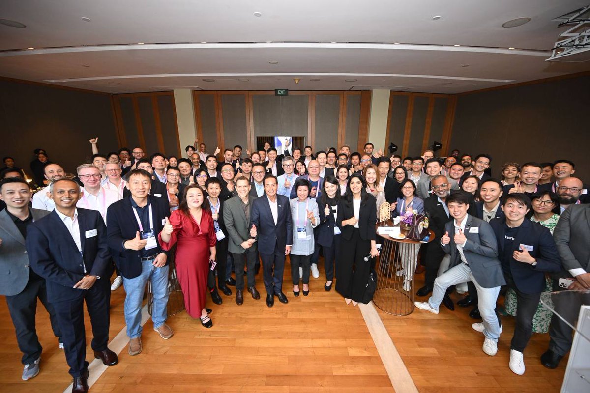 Our CEO was honoured to speak at the SG Digital Leadership Accelerator event yesterday, part of ATxSummit 2025 by <a href="/IMDAsg/">Infocomm Media Development Authority of Singapore</a>.
Great discussions on AI, quantum computing &amp; digital sustainability with leaders from <a href="/Workato/">Workato</a>, <a href="/HypotenuseAI/">Hypotenuse AI</a>, ShopBack &amp; Horizon Quantum Computing.