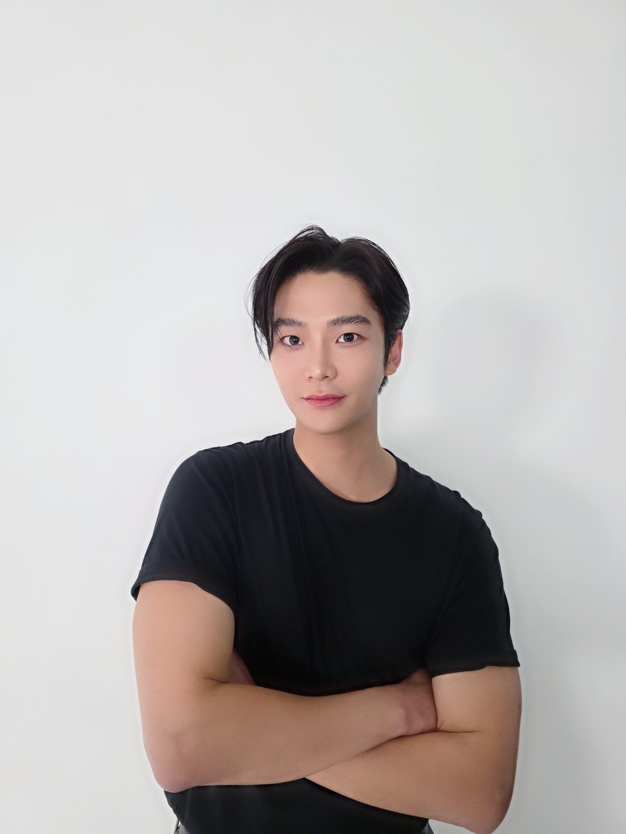 FNC_ACTOR's tweet photo. 2025 RO WOON FAN MEETING ‘Before Blooming’

이제 두 밤🌸

#로운 #ROWOON #Before_Blooming https://t.co/OxOtQB33wM