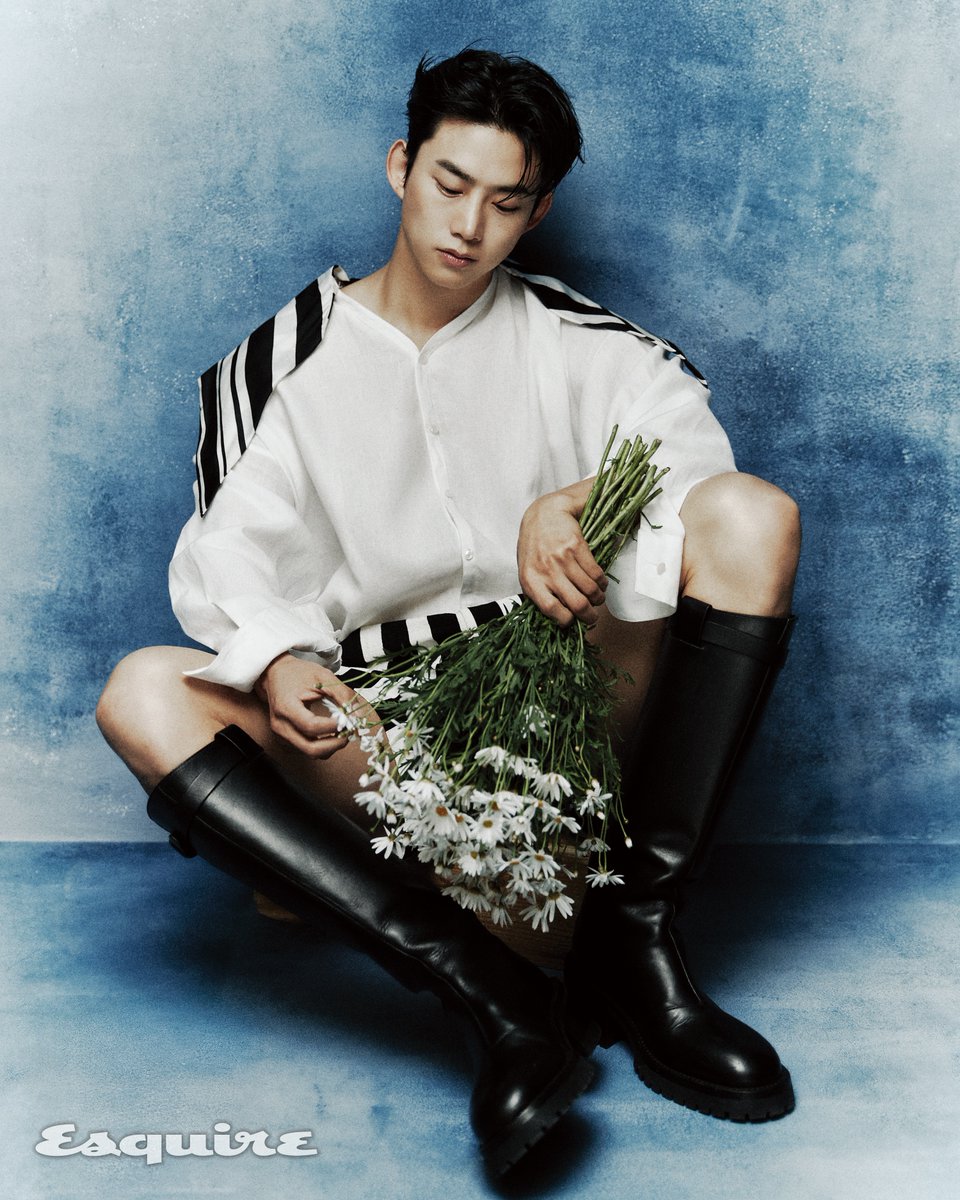 esquirekr's tweet photo. <남주의 첫날밤을 가져버렸다>의 두 주인공 서현과 옥택연을 만났습니다. 피아노를 치다 손가락에 염증이 생긴 서현부터 촬영장에서 직접 담근 막걸리를 나누어 마신 옥택연까지. 그들만의 비하인드 스토리가 궁금하다면, 지금 바로 <에스콰이어> 홈페이지에서 인터뷰를 확인해 보세요!
🔗https://t.co/S80ojSMpTg

@KBS_drama #옥택연 #서현 #남주의첫날밤을가져버렸다 #kbs