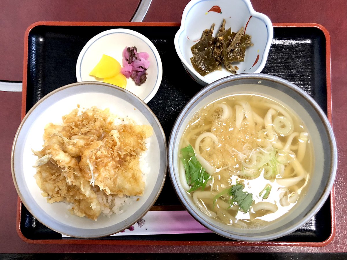 itosizu's tweet photo. やっと100kg下回ったのは5月に食べた麺類たちのおかげ、ではない
ラグメン　#スバル
カレーセット　#なすび
タンタンメン　#らいらい飯店
きす天丼セット　#ほの花 https://t.co/Myk2Zhy5uh