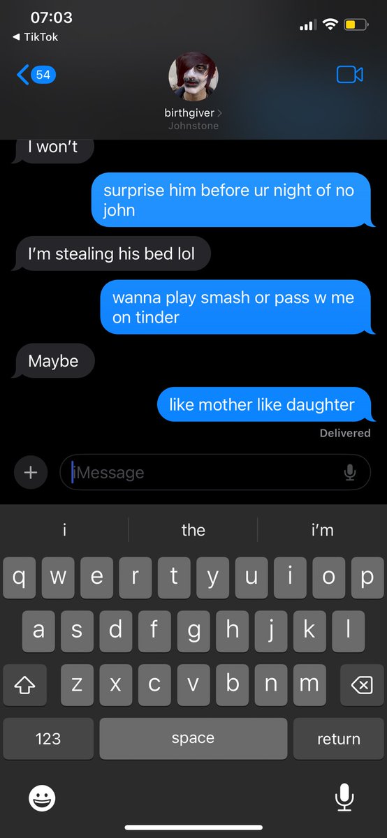 anyone else’s mum play smash or pass on there child’s tinder or is this another weird family dynamic