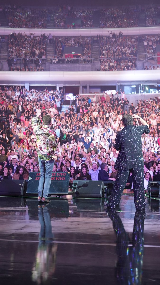 Emmanuel (@emmanueloficial) on Twitter photo 