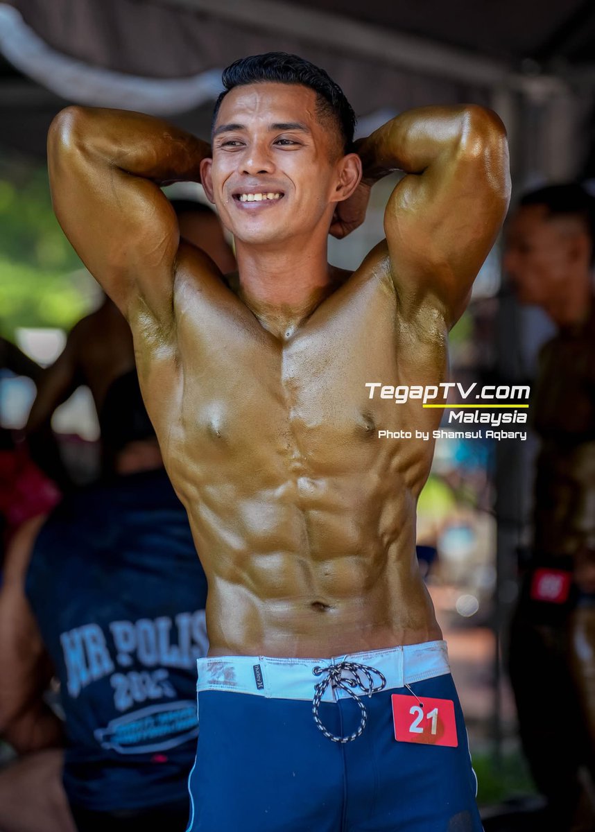 💪🏻asian muscle worshiper 🥵 (@hottieebb) on Twitter photo 