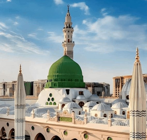 JaniHamz's tweet photo. یا رب العالمین اس گنبد کے صدقے پاکستان پہ رحم فرما دے https://t.co/hPZZv1ODqk