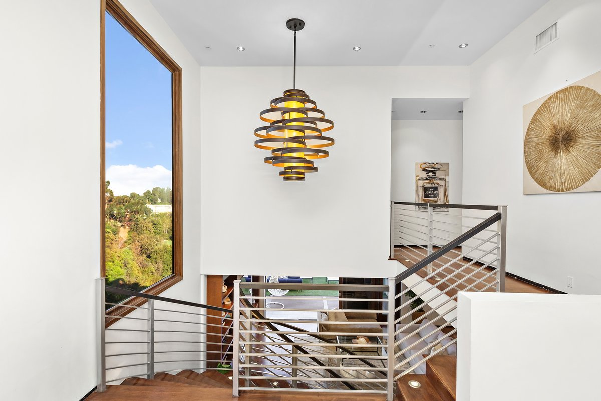 goshopstr's tweet photo. Luxurious 4 Bedroom Bel Air Villa with Infinity Pool &amp; Breathtaking Views, Your Modern Elegance Awaits in Los Angeles!

Book your stay today: https://t.co/7pyINuQiIz https://t.co/Wawbla669D