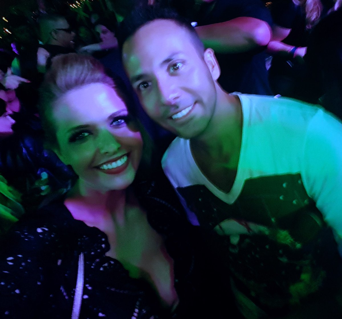 BieneStern's tweet photo. Hey @backstreetboys! I’ve almost given up hope, but will there be any afterparties in Vegas this year? They were so amazing last time I was there.🤩 Photos attached! https://t.co/mbj6WOkyCY