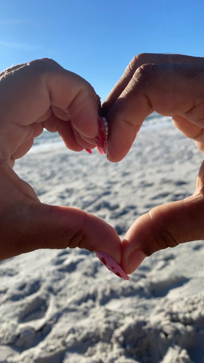 AriPotato01's tweet photo. A year ago today, in the mist of my lowest point, I was given the love of my life💜 He is my rock and my happiness💜 Thank you for being such a amazing person and choosing to stay and love me every day💜 I love you so much and Happy Anniversary 💜💜💜 @MazeNinja https://t.co/7cBDnL3Aye