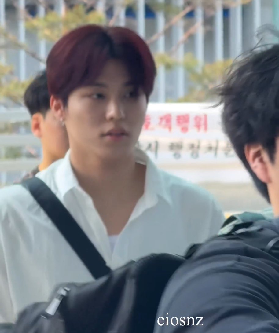 JEONGWOO’S REDDISH BURGUNDY HAIR COLOR!!! ❤️ #박정우