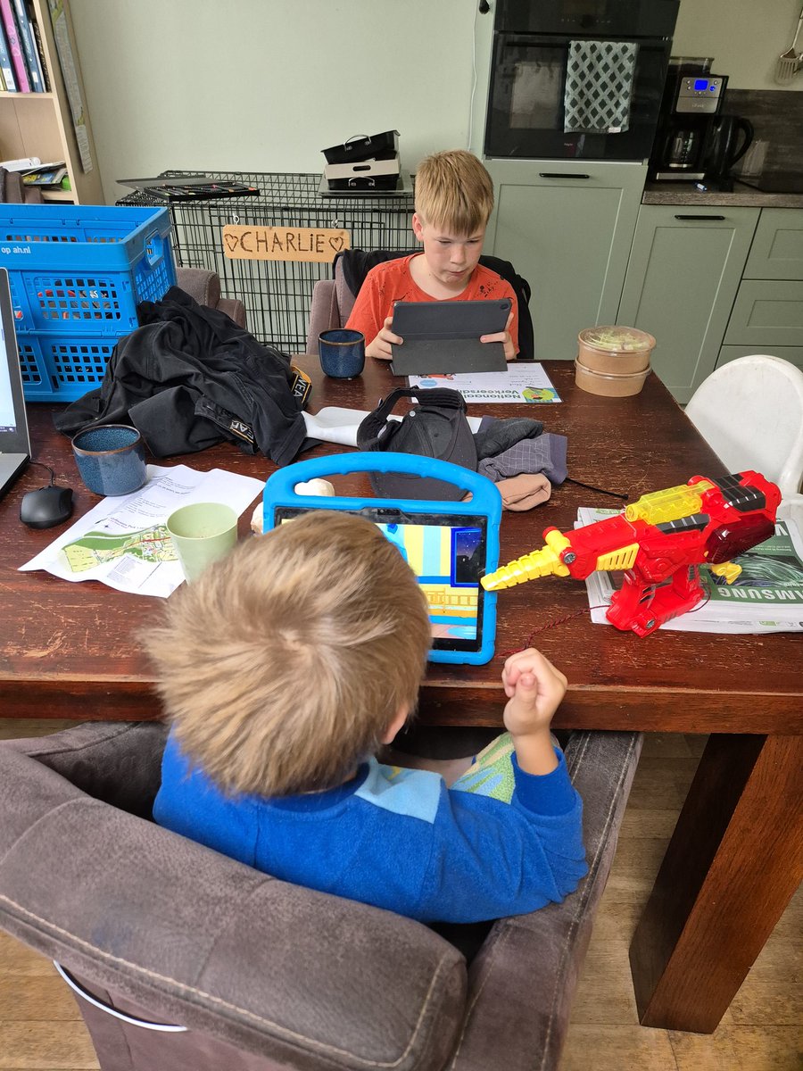 Els Black tweet media