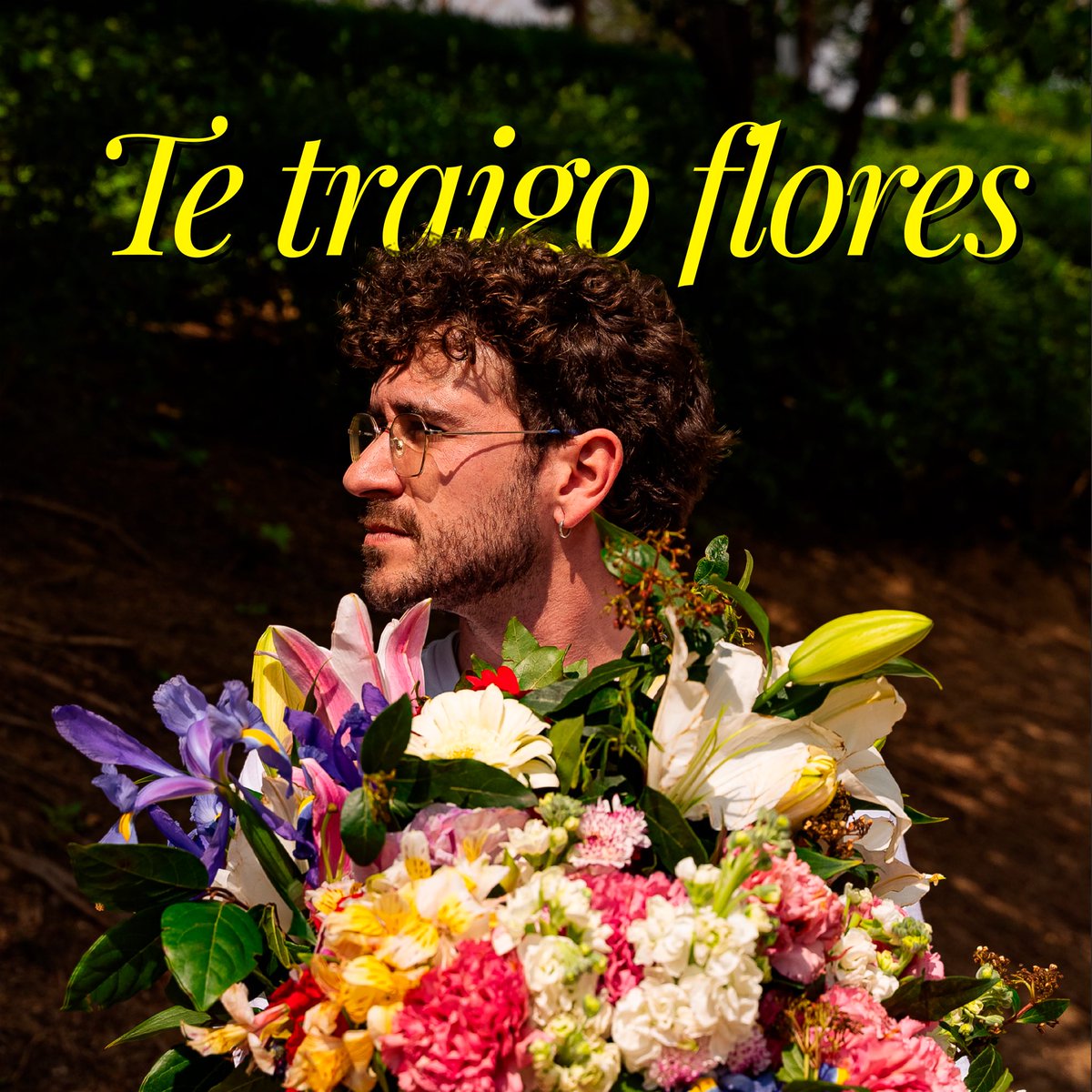 #TeTraigoFlores hace días que ya vuela y no me puede hacer más ilusión. Me siento muy agradecido de ver que está llegando a personas nuevas. Gente que se la hace suya. Al final la mágica de dedicarse a hacer canciones es esto. Empatía, amor, ternura 💐

🔗open.spotify.com/track/1SjMQAJl…