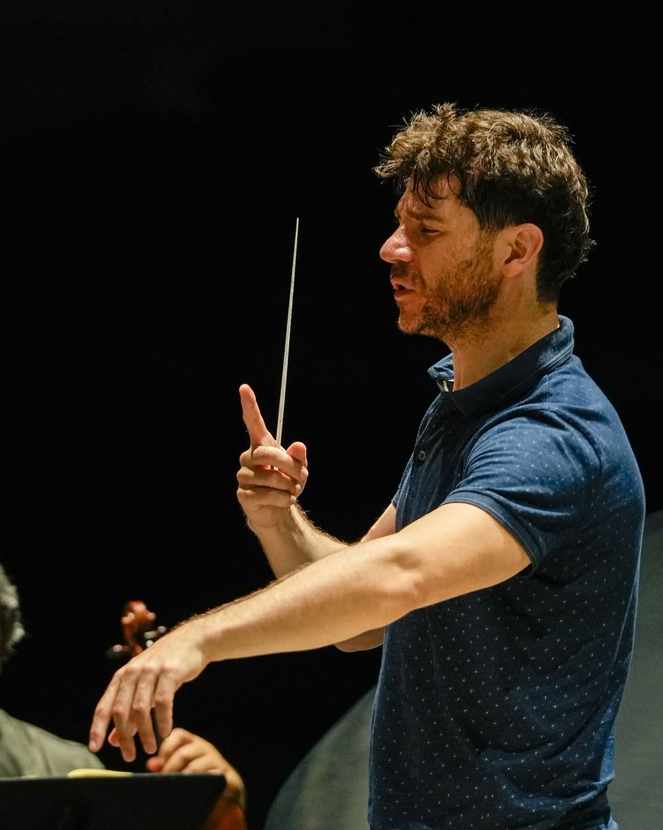 Musiespaña (@musiespana) on Twitter photo Andrés Salado dirige el último concierto de temporada de la Orquesta de Extremadura, con un programa formado por "Impresión nocturna" de Gaos, el Concierto para piano de Ravel y Cuadros de una exposición de Músorgski (arr. Ravel).
<a href="/andressalado/">Andrés Salado</a> <a href="/FundacionOex/">Orquesta de Extremadura</a> Andrés Salado dirige el último concierto de temporada de la Orquesta de Extremadura, con un programa formado por "Impresión nocturna" de Gaos, el Concierto para piano de Ravel y Cuadros de una exposición de Músorgski (arr. Ravel).
<a href="/andressalado/">Andrés Salado</a> <a href="/FundacionOex/">Orquesta de Extremadura</a>