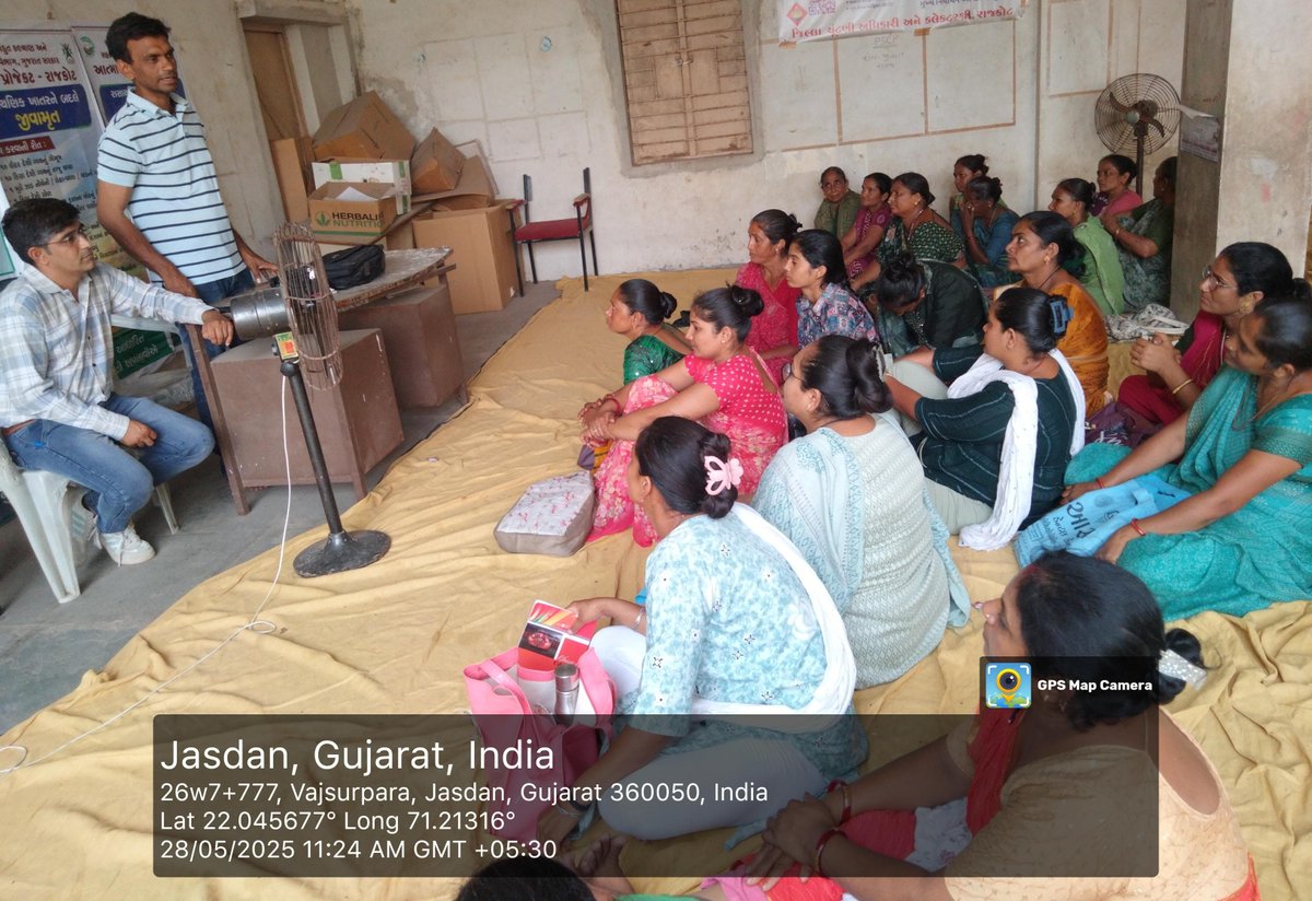 JasdanNRLM's tweet photo. કૃષિ સખી તાલીમ,જસદણ @DDORAJKOT1 @DLMRajkot @JasdanTdo https://t.co/LghhbVAmJR