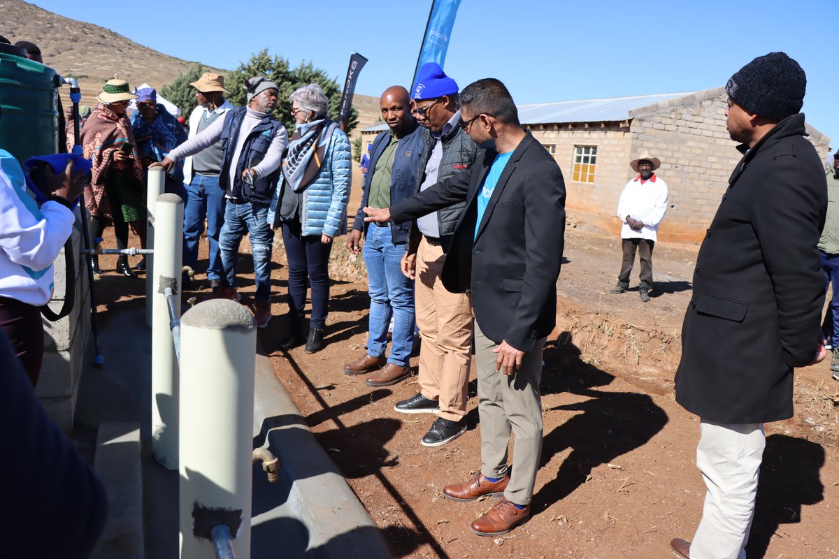 UnicefLesotho's tweet photo. The Government of 🇱🇸, with support from @EUinLesotho &amp; UNICEF, yesterday hosted an event @ St. Sebastian H.S, Mohale’s Hoek, to mark the official rollout of #MetsiALesotho, a 5-year initiative to expand access to safe, sustainable water, sanitation &amp; hygiene in rural communities. https://t.co/oasK93zYoo
