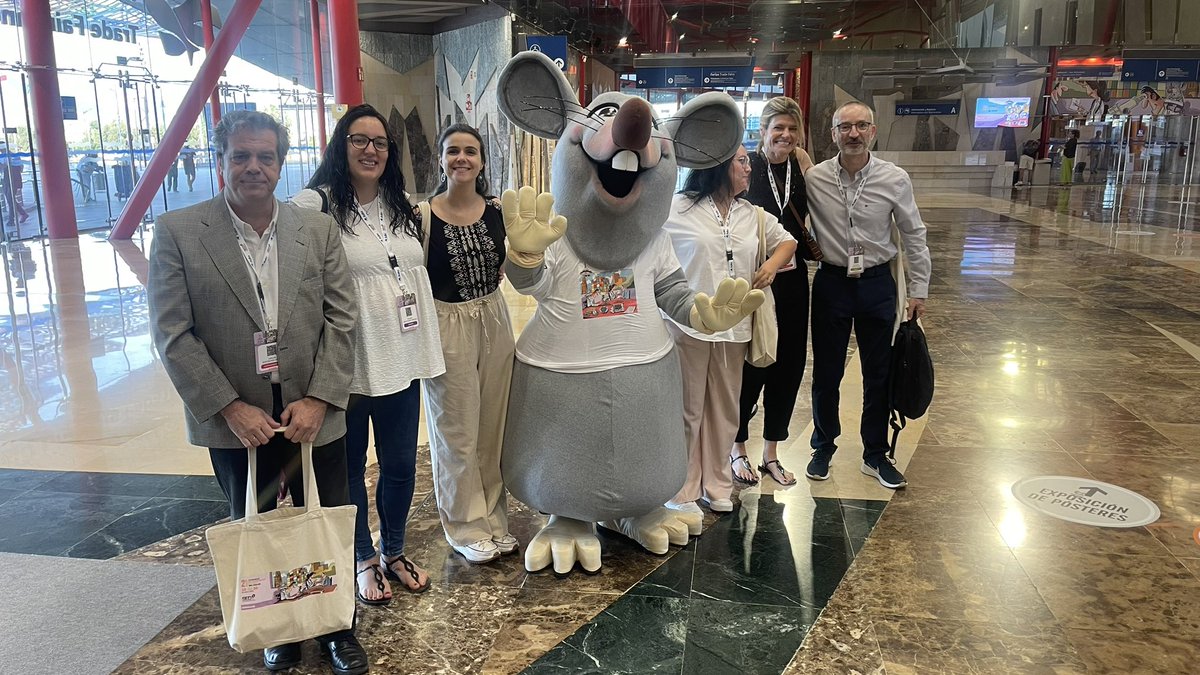 ¡Comenzamos el 2º día de #SEDolor25! 
Fotito mañanera y al lío <a href="/DraMadariaga/">Dra. Maria Madariaga</a> <a href="/cgoicogar/">Carlos Goicoechea #SEDolor26</a>