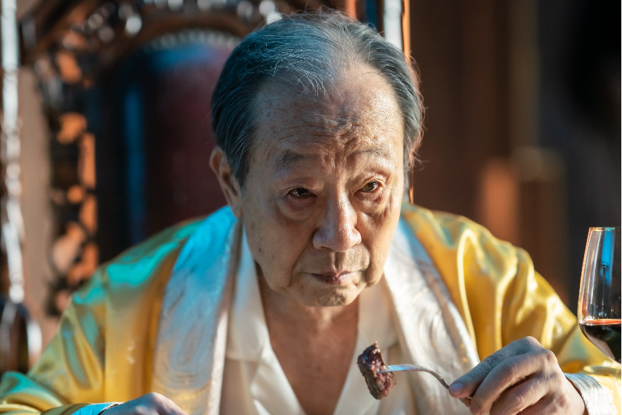 soompi's tweet photo. #ShinGoo Is The Original Self Of #GOT7's #Jinyoung Before He Gains The Power To Absorb Youth In New Film “#Hi5”
https://t.co/O3Q5Fe0ZcH https://t.co/qAVURTi3AY
