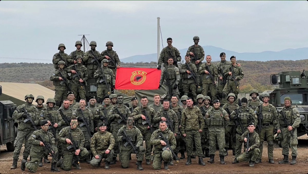 Alban31657347's tweet photo. “Ushtria Çlirimtare e Kosovës është projekti më sublim që kanë krijuar shqiptarët në shekullin XX”

1998                                                        2025 https://t.co/OIVrFb7lQt