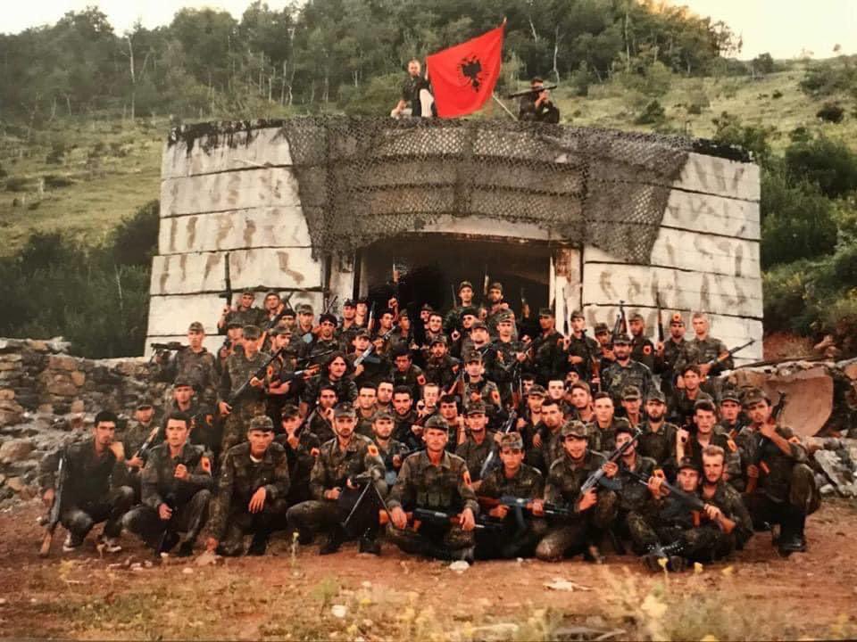 Alban31657347's tweet photo. “Ushtria Çlirimtare e Kosovës është projekti më sublim që kanë krijuar shqiptarët në shekullin XX”

1998                                                        2025 https://t.co/OIVrFb7lQt
