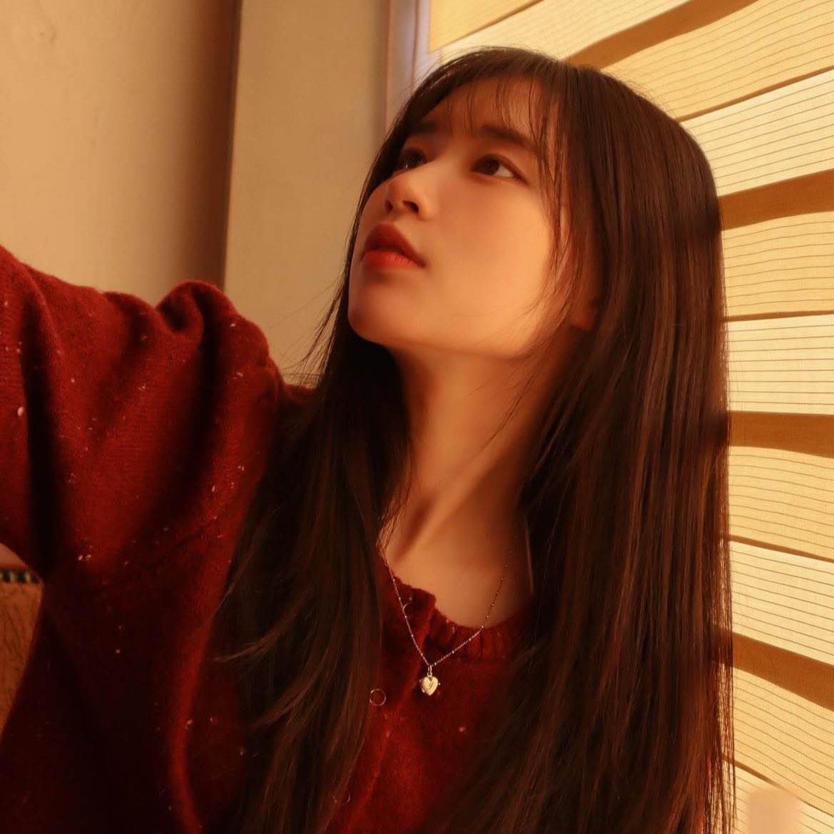 Elly will be releasing a solo single “Run Star” on the 7th June at 18:00 KST!! 

Please give her Instagram post lots of support and be sure to tune in on the 7th! 😭❤️

 #엘리 #ELLY #정해림 #WEKIMEKI