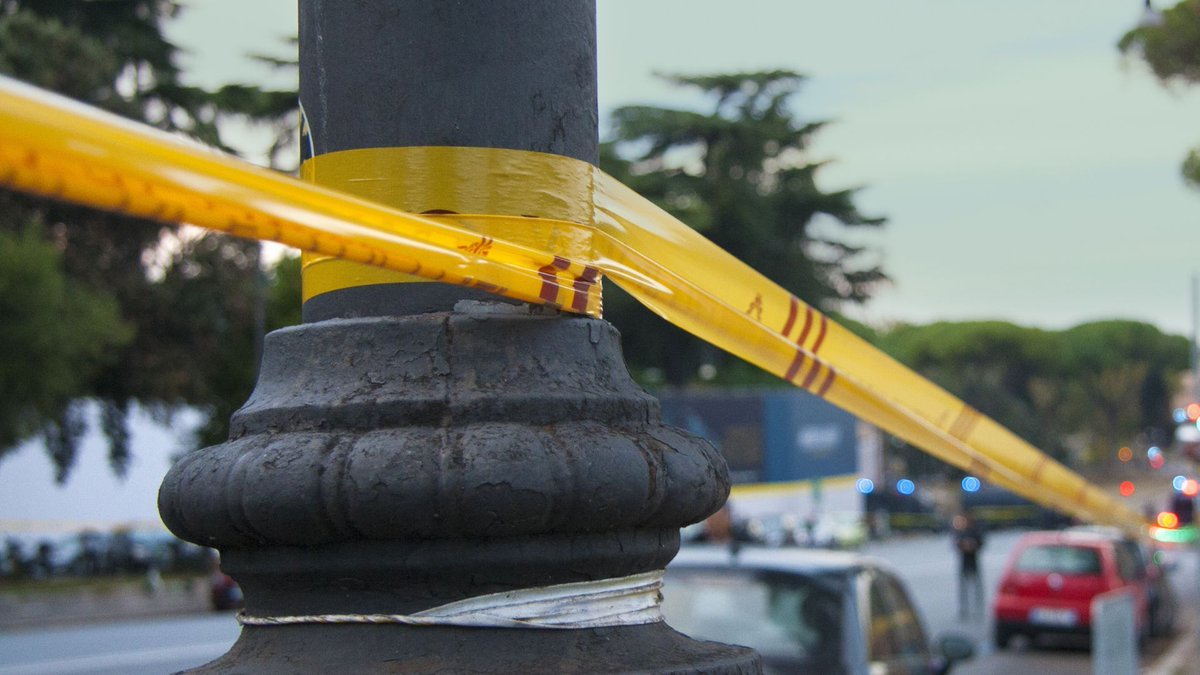 LuceverdeRoma's tweet image. 📣#Eventi | #Chiusure | #Roma 

❗#31maggio Concerto al Circo Massimo, #1giugno "Giro d'Italia", #2giugno la Parata per la Festa della Repubblica 

⛔Chiusure al Circo Massimo, Foro Romano e Colosseo, dal 30 #maggio

ℹ️nfo buff.ly/xpZse84

@Emergenza24 | #Luceverde