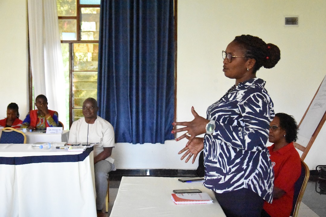 Rwandaredcross's tweet photo. With the support of @ICRC_rw , from May 27-28, 2025, the National Disaster Response Team (NDRT) of @RwandaWest received training on Safer Access Framework &amp; IHL. This will equip them to intervene correctly, safely, and efficiently during emergencies. https://t.co/8bKhKG2MLk