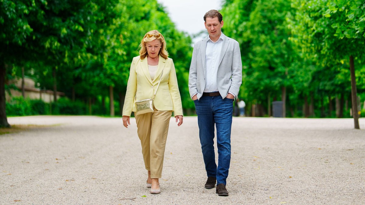 Das große Interview: Sebastian Kurz spricht über Endlos-Ermittlungen, Comeback-Gerüchte und sein neues, ruhigeres Leben. [Krone+] krone.at/3798113