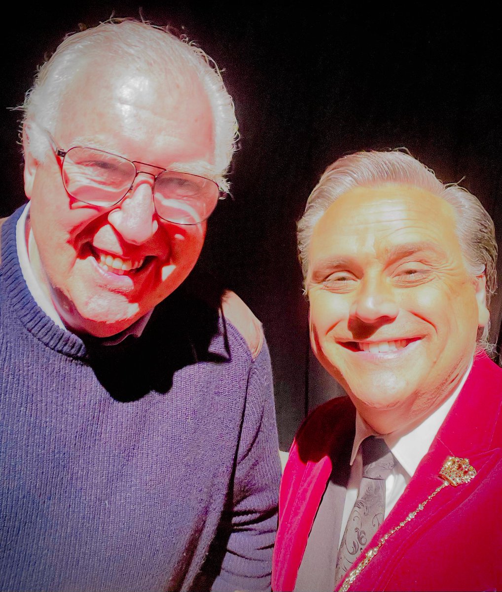 Allan Raskall (@allanraskall) on Twitter photo A real “pinch me” moment!
Grew-up watching & admiring <a href="/Steve_Vizard/">Steve Vizard</a> on Fast Forward & Tonight Live With Steve Vizard.
(I should have asked him for some tips on doing a “Tonight” show!) 😀 A real “pinch me” moment!
Grew-up watching & admiring <a href="/Steve_Vizard/">Steve Vizard</a> on Fast Forward & Tonight Live With Steve Vizard.
(I should have asked him for some tips on doing a “Tonight” show!) 😀