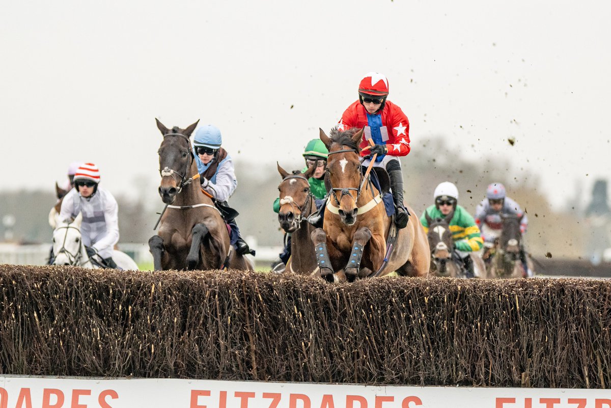 After an extensive review following our three Jumps fixtures in December and January, we can confirm that from November 2025, Royal Windsor Racecourse will revert to using the full figure of eight course for all Jumps fixtures - windsor-racecourse.co.uk/news/racing/ro…