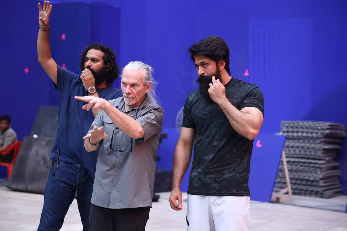 telugufilmnagar's tweet photo. Myth meets madness 💥

Rocking Star @TheNameIsYash joins hands with Hollywood stunt director #GuyNorris to shoot insane action for #RamayanaPart1 🏹🚩

Part-1 Global Release on Diwali 2026💫

#Yash #TeluguFilmNagar https://t.co/V2snk65sqV