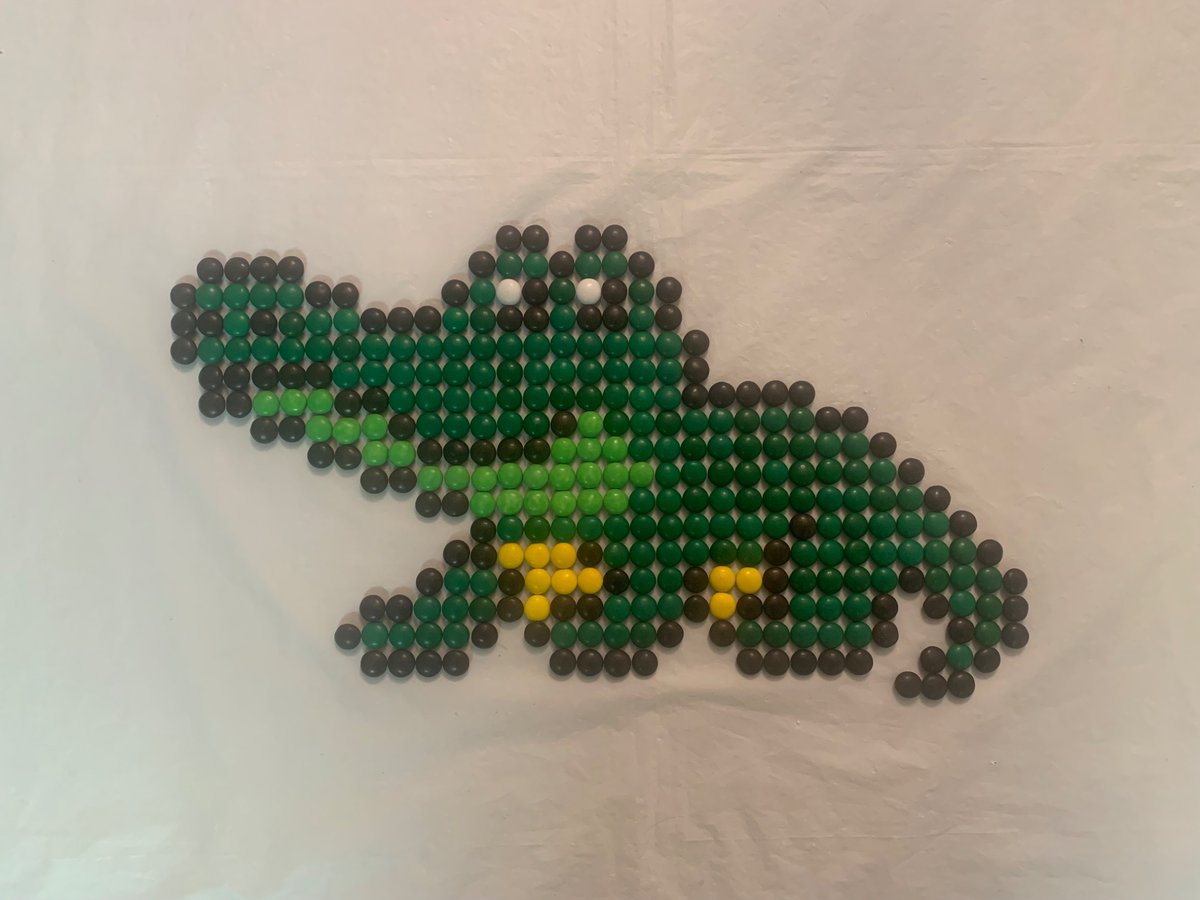 CapricornBlood's tweet photo. Celebrating NATIONAL ALLIGATOR DAY 🐊 by making pixel art of an alligator with 326 M&M’s!
#NationalAlligatorDay #alligator #gator #reptiles #wildlife #animals #candyart #foodart #pixelart #mnms https://t.co/7ofTFD3a2q