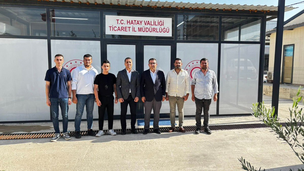 Hatay Büyükşehir Gazetesi 🇹🇷 (@hbgazetesi) on Twitter photo İL MÜDÜRÜ İMREK STK BAŞKANLARINI AĞIRLADI
Hatay Ticaret İl Müdürü <a href="/halitimrek/">Halit İmrek</a>, Antakya Ayakkabıcılar Odası Başkanı Doğan Aydın ve Payas Toroslar Üretim ve İşletme Kooperatifinin Yönetim Kurulu Başkanı Ertuğrul Daş’ı ağırladı.
Yönetim kurulu üyelerinin de hazır bulunduğu İL MÜDÜRÜ İMREK STK BAŞKANLARINI AĞIRLADI
Hatay Ticaret İl Müdürü <a href="/halitimrek/">Halit İmrek</a>, Antakya Ayakkabıcılar Odası Başkanı Doğan Aydın ve Payas Toroslar Üretim ve İşletme Kooperatifinin Yönetim Kurulu Başkanı Ertuğrul Daş’ı ağırladı.
Yönetim kurulu üyelerinin de hazır bulunduğu