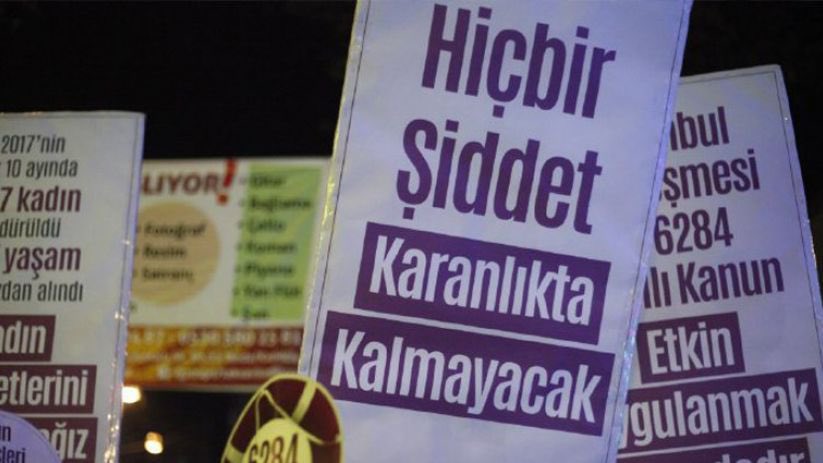 Salı günü şüpheli şekilde yaşamını yitiren üniversite öğrencisi Sena Düzgün’ün arkadaşları bize ulaştı. Ölümün şüpheli olduğunu ve Sena’nın ilişki içinde olduğu öğretim üyesinden psikolojik şiddete maruz kaldığı iddiasını ifade ettiler. Şüphelerin giderilmesi taleplerini de