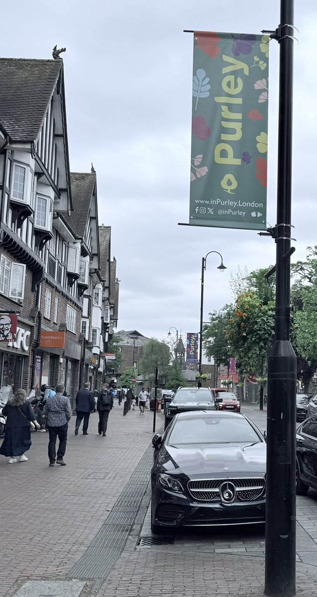 Jason Perry - Executive Mayor of Croydon (@jasonforcroydon) on Twitter photo Great to visit Purley and see the difference <a href="/TheUKSPF/">UK Shared Prosperity Fund</a> investment is making - supported by <a href="/yourcroydon/">Your Croydon</a> and delivered by <a href="/inPurley/">Purley BID</a>
I met with <a href="/SimonCrippsUK/">Simon Cripps</a> and Catherine Garrad from Purley BID to see some standout projects:
🎨 Lionel Stanhope has refreshed the railway arch Great to visit Purley and see the difference <a href="/TheUKSPF/">UK Shared Prosperity Fund</a> investment is making - supported by <a href="/yourcroydon/">Your Croydon</a> and delivered by <a href="/inPurley/">Purley BID</a>
I met with <a href="/SimonCrippsUK/">Simon Cripps</a> and Catherine Garrad from Purley BID to see some standout projects:
🎨 Lionel Stanhope has refreshed the railway arch