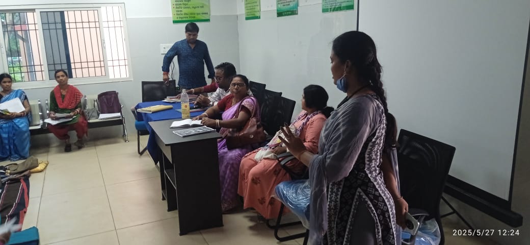 ICMR-NIRT (@icmr_nirt) on Twitter photo ICMR-NIRT empowers ASHA workers in Odisha to combat TB with psychosocial support & holistic care, paving way for a TB-free community! #TBFreeIndia
<a href="/ICMRDELHI/">ICMR</a> <a href="/DeptHealthRes/">Department of Health Research, MoHFW</a> <a href="/TNDPHPM/">Directorate of Public Health & Preventive Medicine</a> ICMR-NIRT empowers ASHA workers in Odisha to combat TB with psychosocial support & holistic care, paving way for a TB-free community! #TBFreeIndia
<a href="/ICMRDELHI/">ICMR</a> <a href="/DeptHealthRes/">Department of Health Research, MoHFW</a> <a href="/TNDPHPM/">Directorate of Public Health & Preventive Medicine</a>