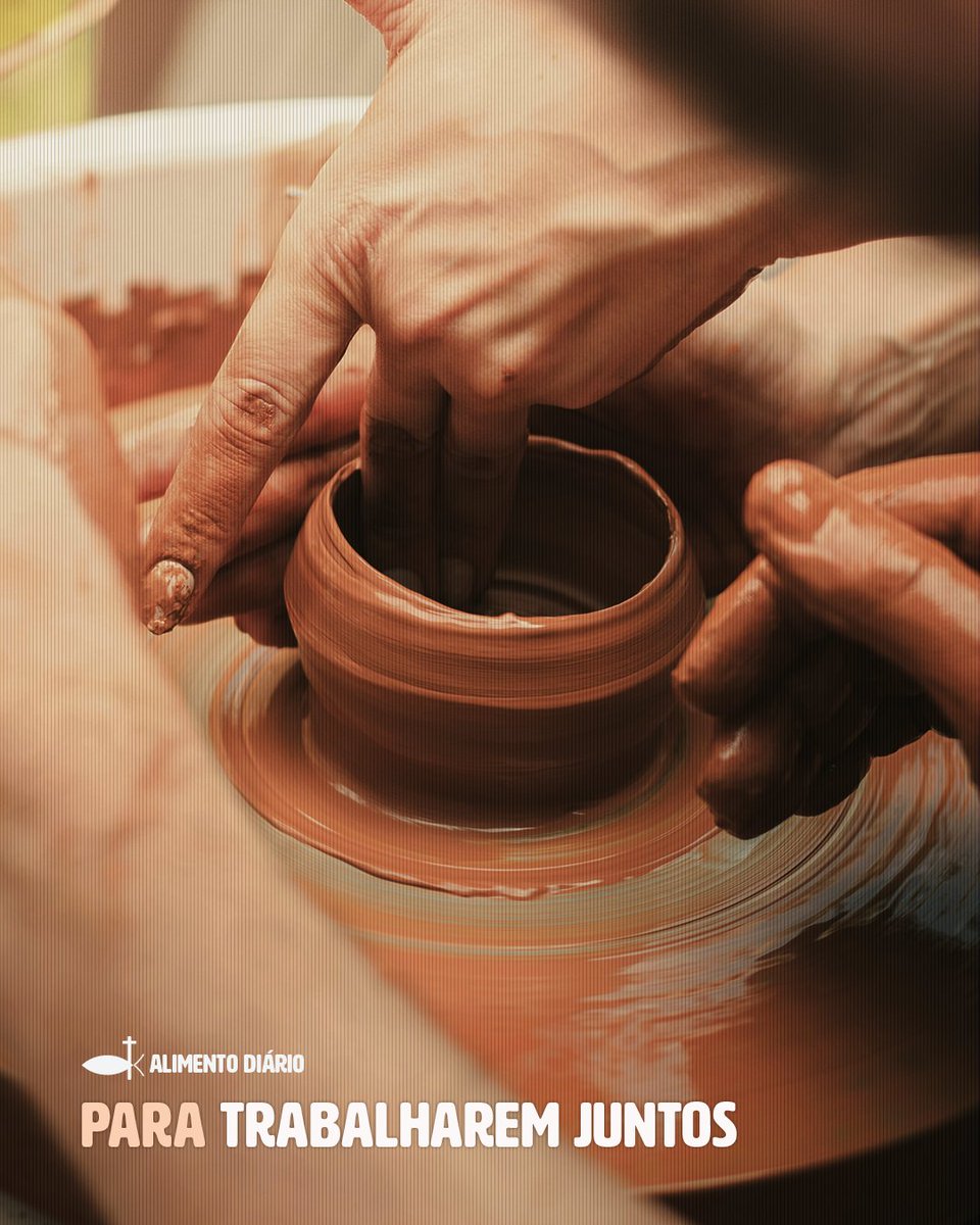 Trabalhar juntos é mais do que partilhar tarefas, é expor-se à diferença e ao ritmo dos outros, compartilhar a vida. Isto é também uma forma de confiança: crer que o outro também é caminho, também é dom. Porque só em relação é que a nossa humanidade encontra densidade e verdade.