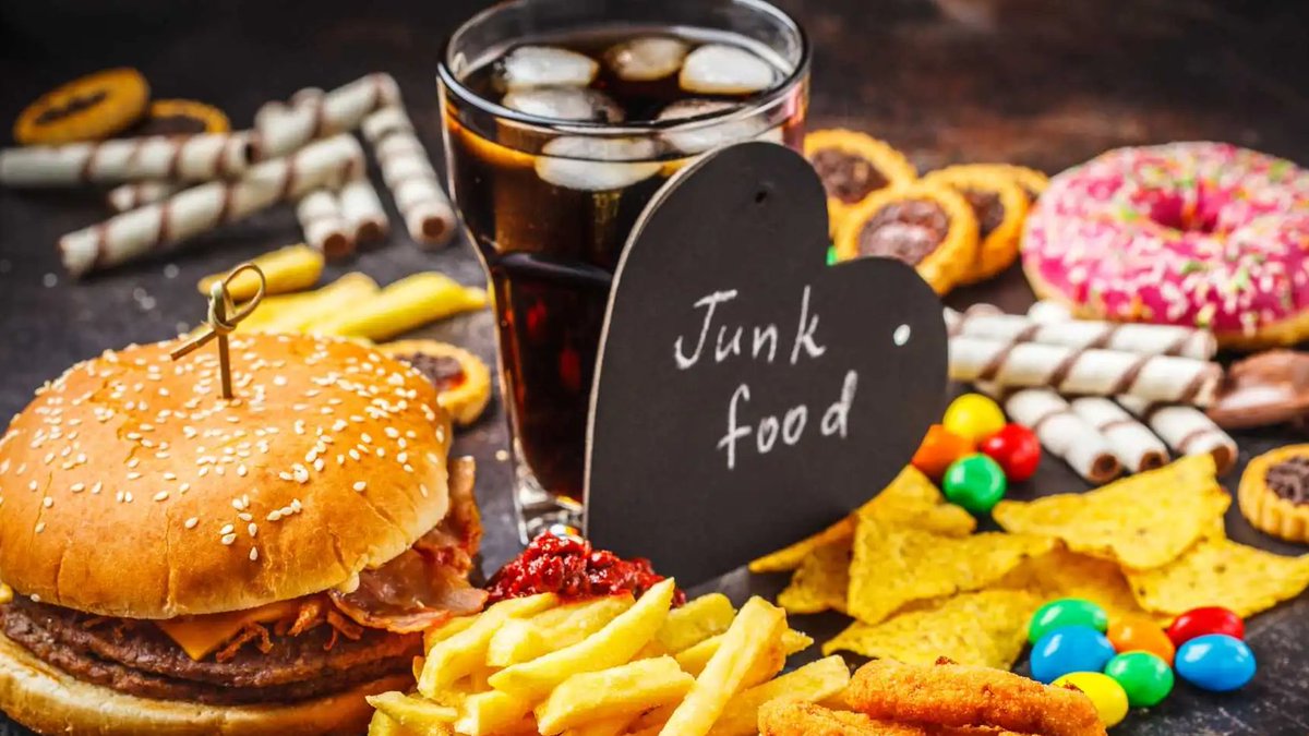 #BeCare 
Each time you're eating junk food, remember this..

Your health, your wealth 
As #CityKuCity we inform you that you're at a risk of suffering from 👉 Hypertension &amp; Diabates 

Cc: <a href="/beracare/">BeraCare Medicals</a> | Partners: <a href="/KampalaYec/">Kampala Youth Empowerment Centre</a>, <a href="/CityKuCity/">CITY KU CITY</a> &amp; <a href="/olisafecharity/">OLI SAFE.?</a>