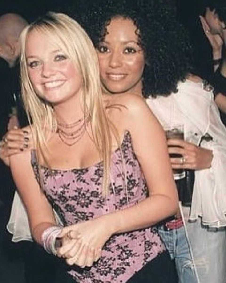 EmmaBunton's tweet image. Happy 50th @OfficialMelB! I’m not far behind you!!! From zig ah zig ahs to belly laughs. Hope you have the best day. Sending love and birthday hugs 💕
